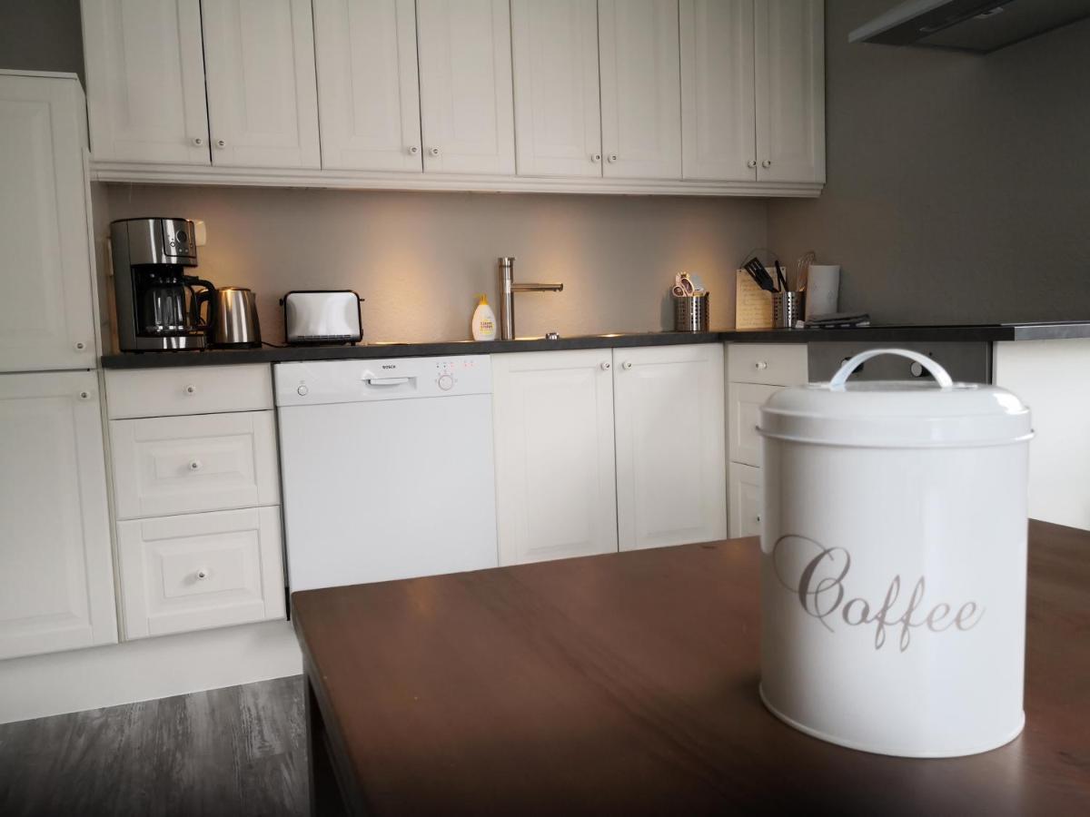 Old School Pa Eidslandet - Exclusive Apartment エクステリア 写真