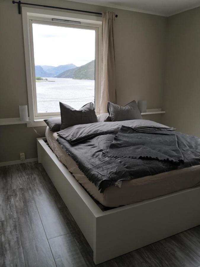 Old School Pa Eidslandet - Exclusive Apartment エクステリア 写真