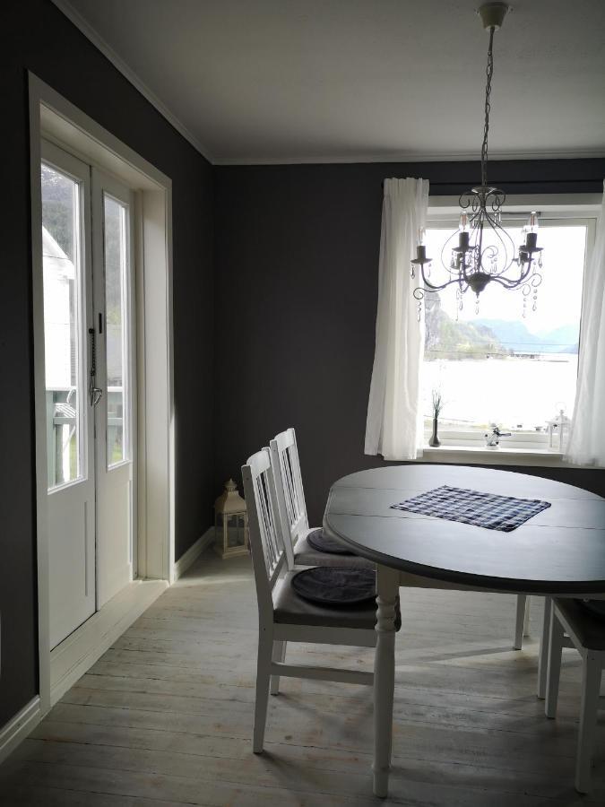 Old School Pa Eidslandet - Exclusive Apartment エクステリア 写真